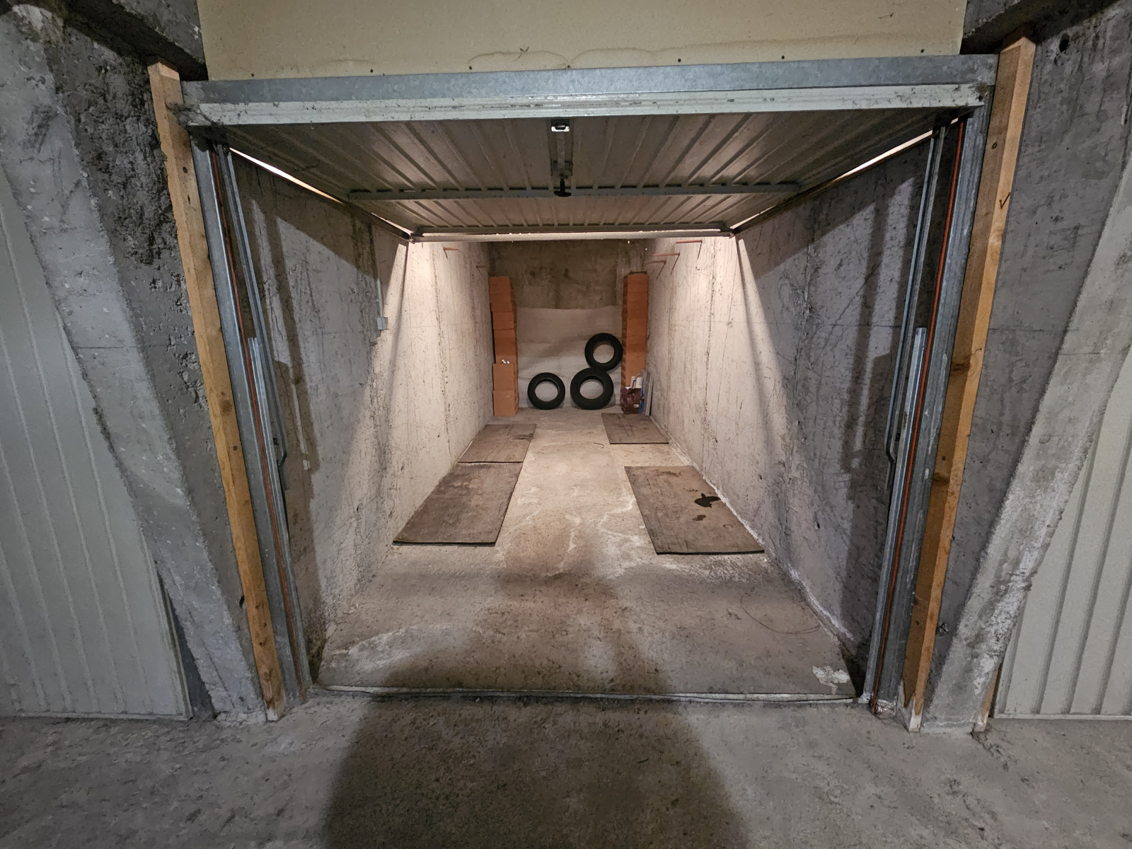 Image_2, Garage, La Salle-les-Alpes, ref :220/03